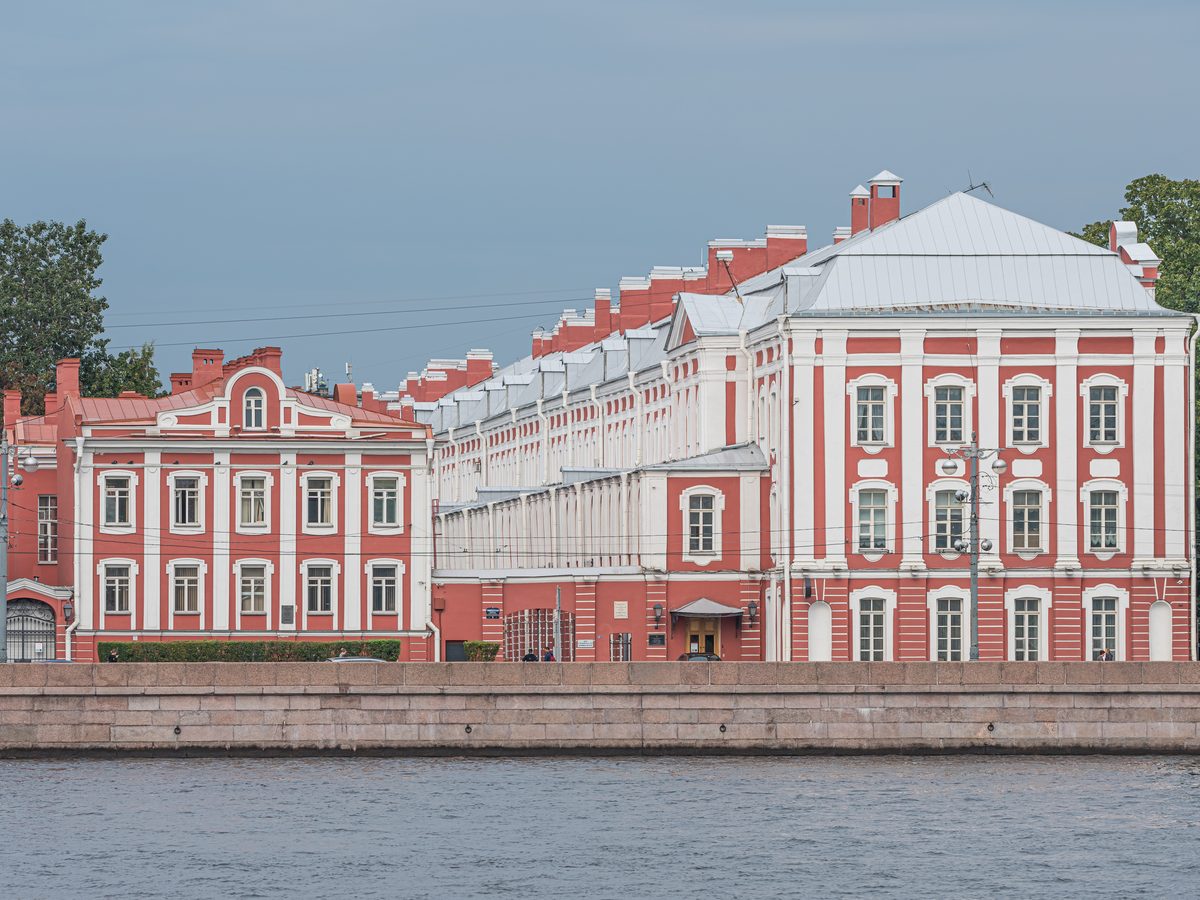 Здание Двенадцати коллегий