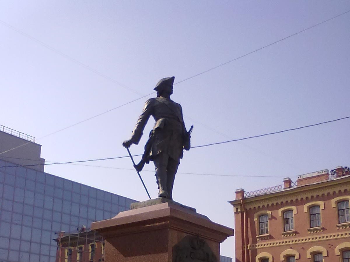 Памятник Петру Первому