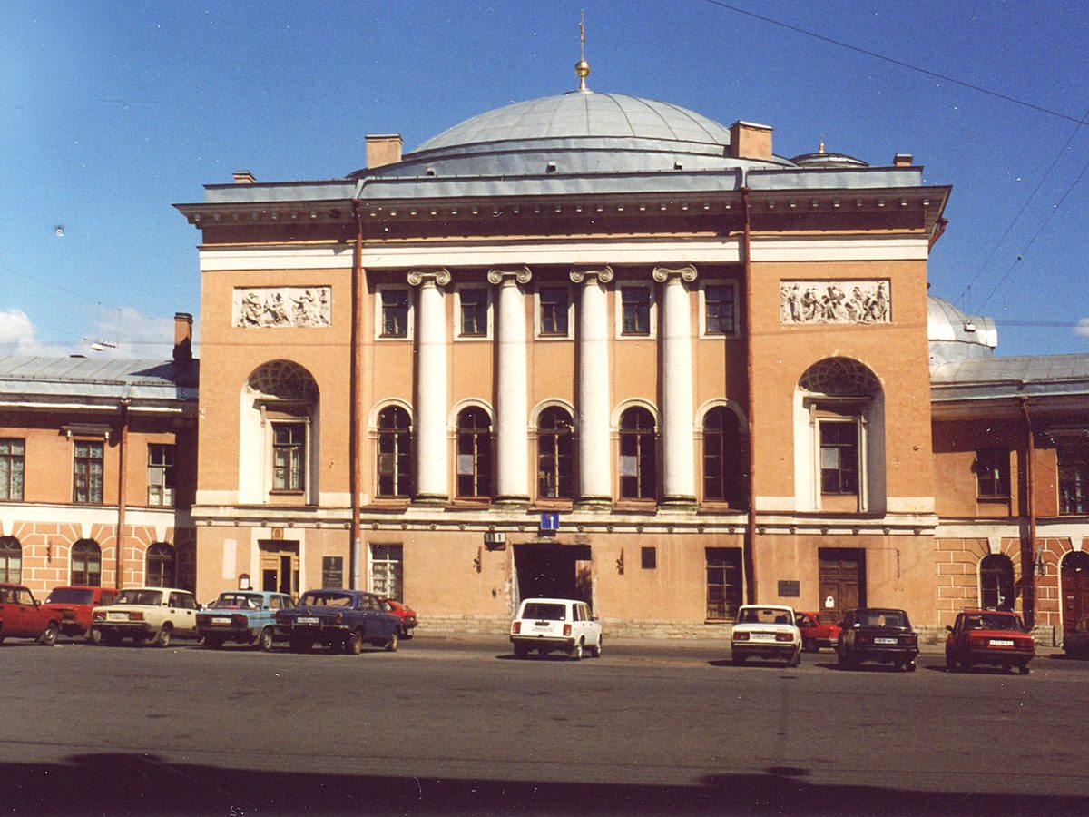 Конюшенная площадь
