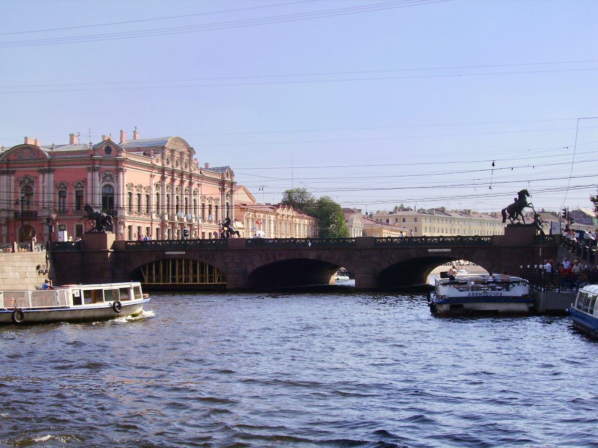 Аничков мост